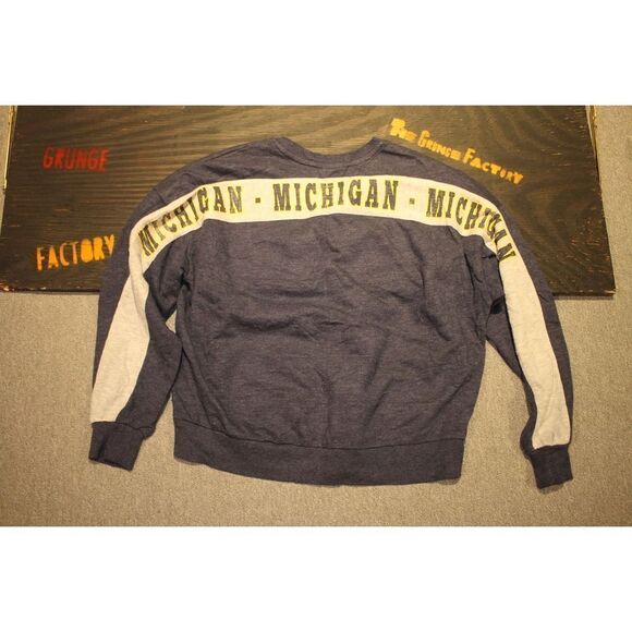 Colosseum Women's Michigan University Wolverines Sweatshirt - Size S - Picture 4 of 5
